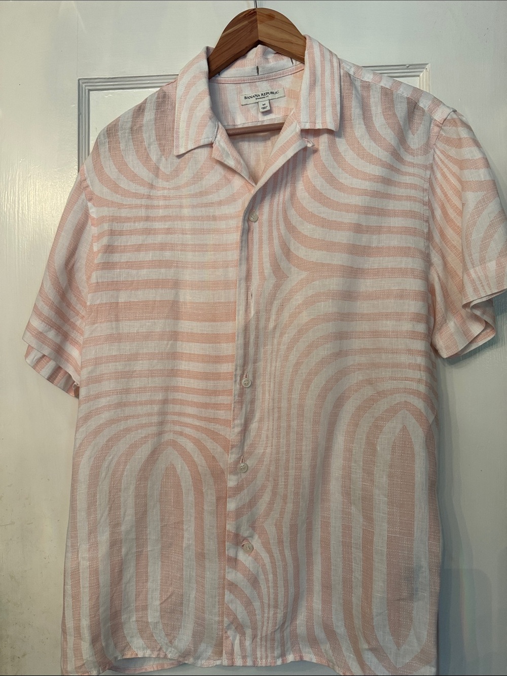 Banana Republic Pink & White Short-Sleeve Linen Shirt - Geometric Stripe